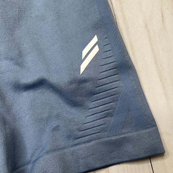 Doyoueven Scrunch Seamless Shorts - Slate Blue - S - Picture 3 of 10